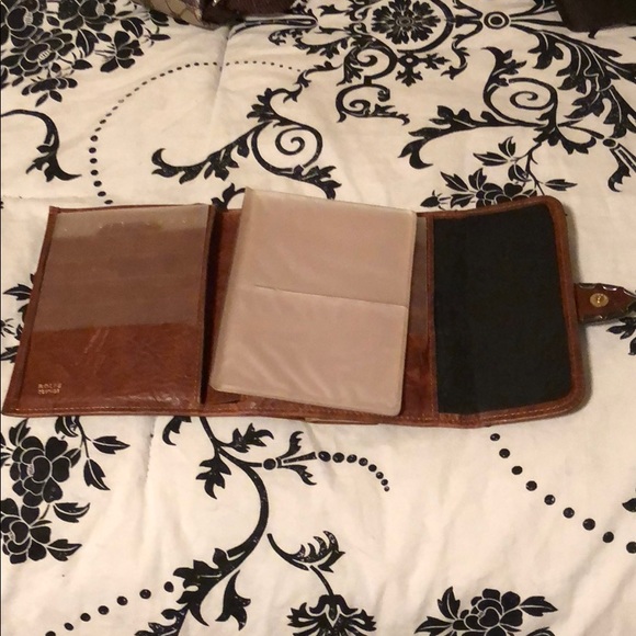 Wallet - Picture 2 of 3